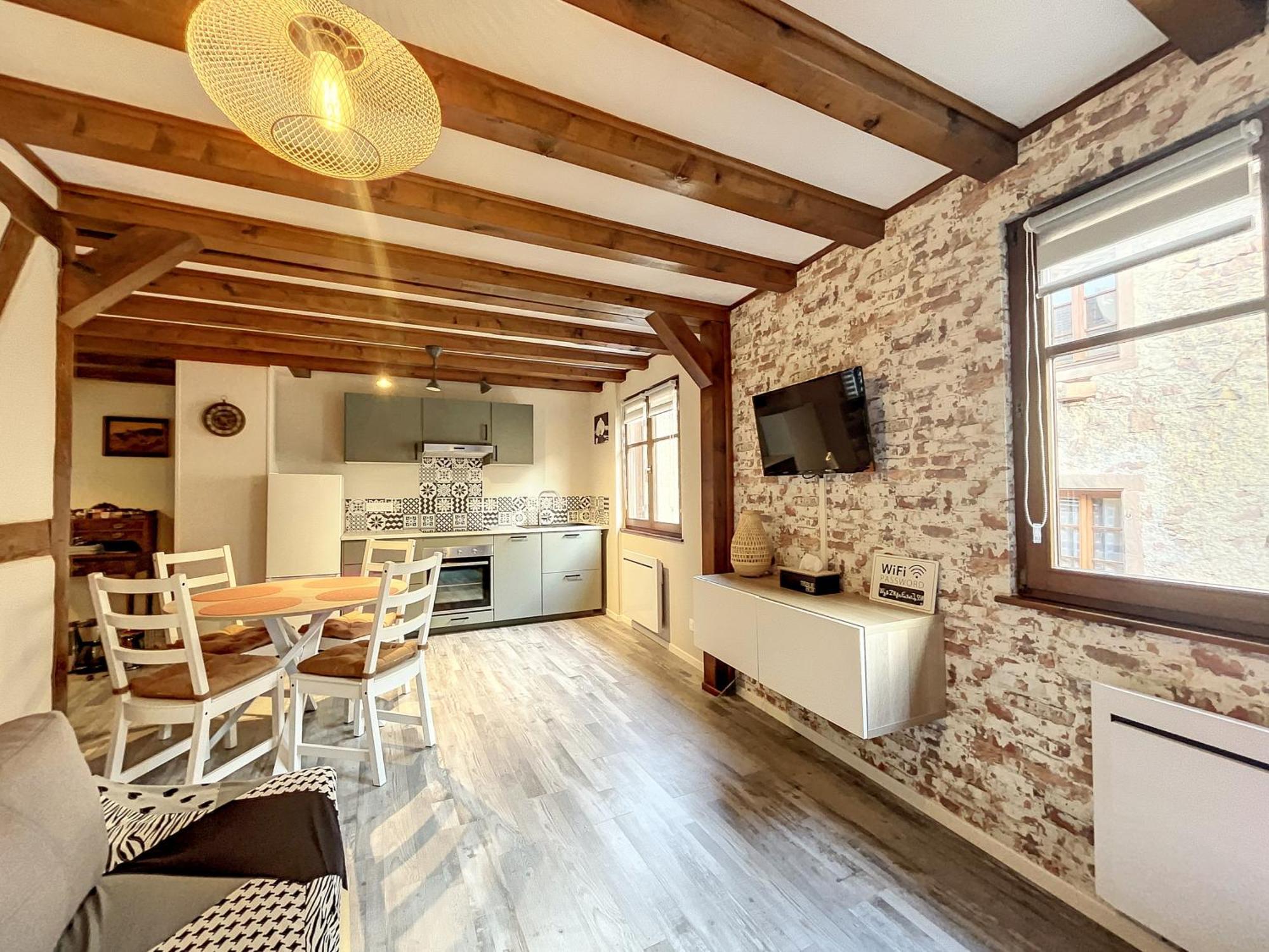 Aux Deux Tours Apartment Риквир Екстериор снимка